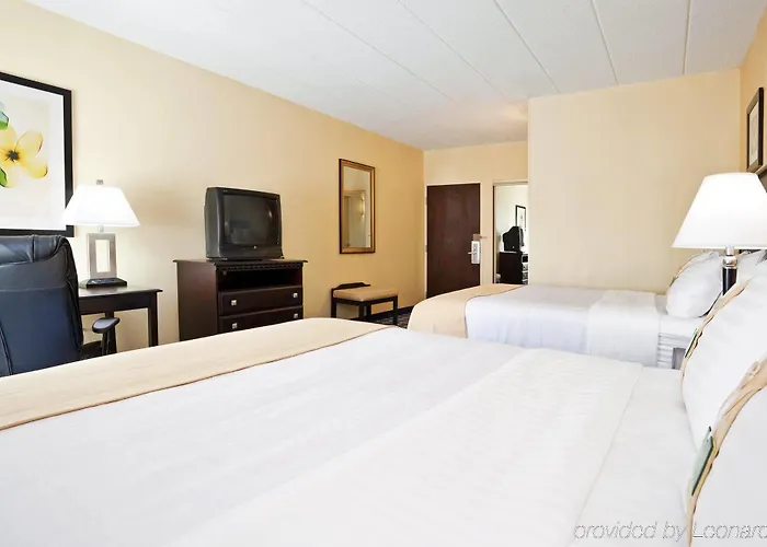 North I-270 Worthington Hotel 3*