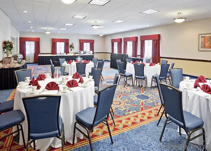 North I-270 Worthington Hotel 3*